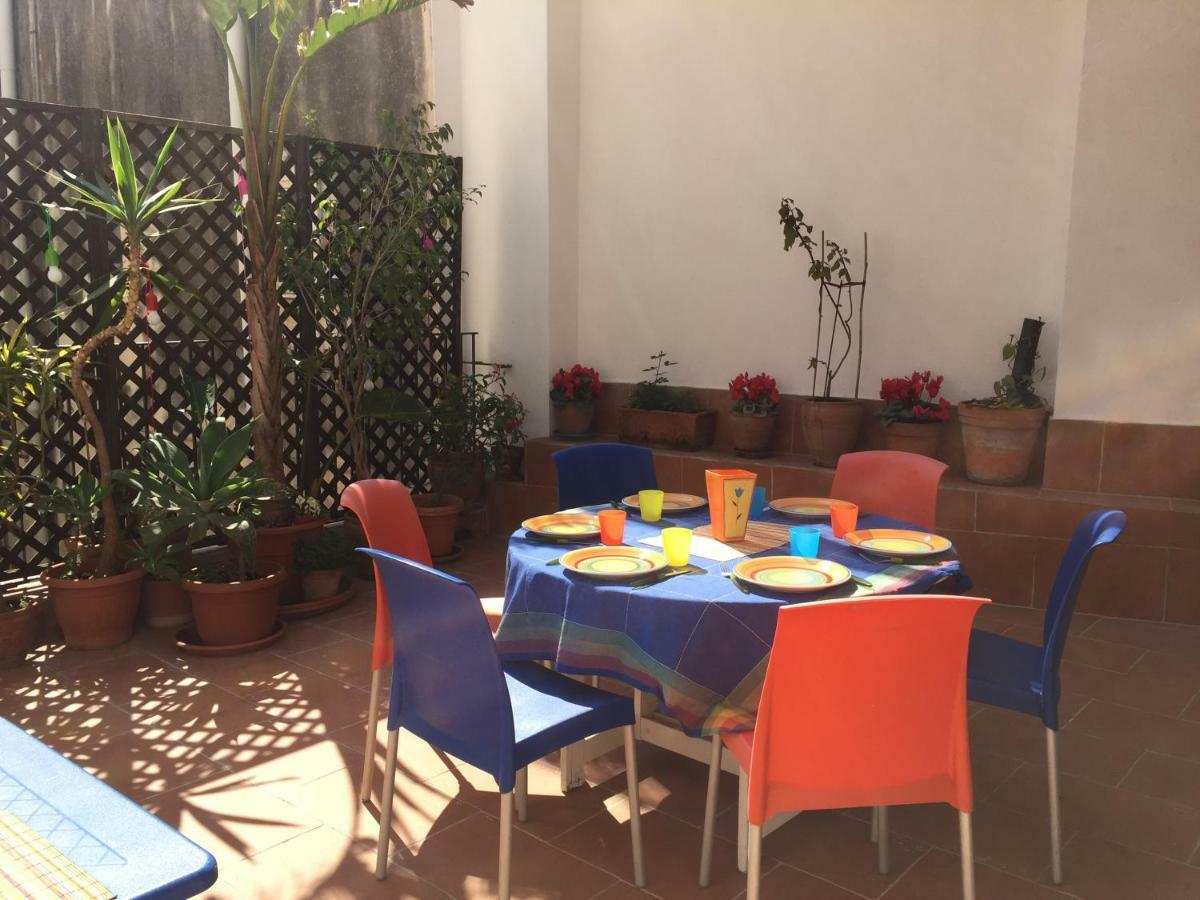 Casa Felice Nel Centro Storico, Ascensore E Terrazzo Catania Luaran gambar