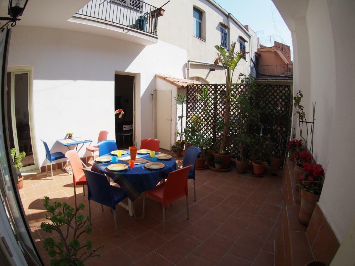 Casa Felice Nel Centro Storico, Ascensore E Terrazzo Catania Luaran gambar