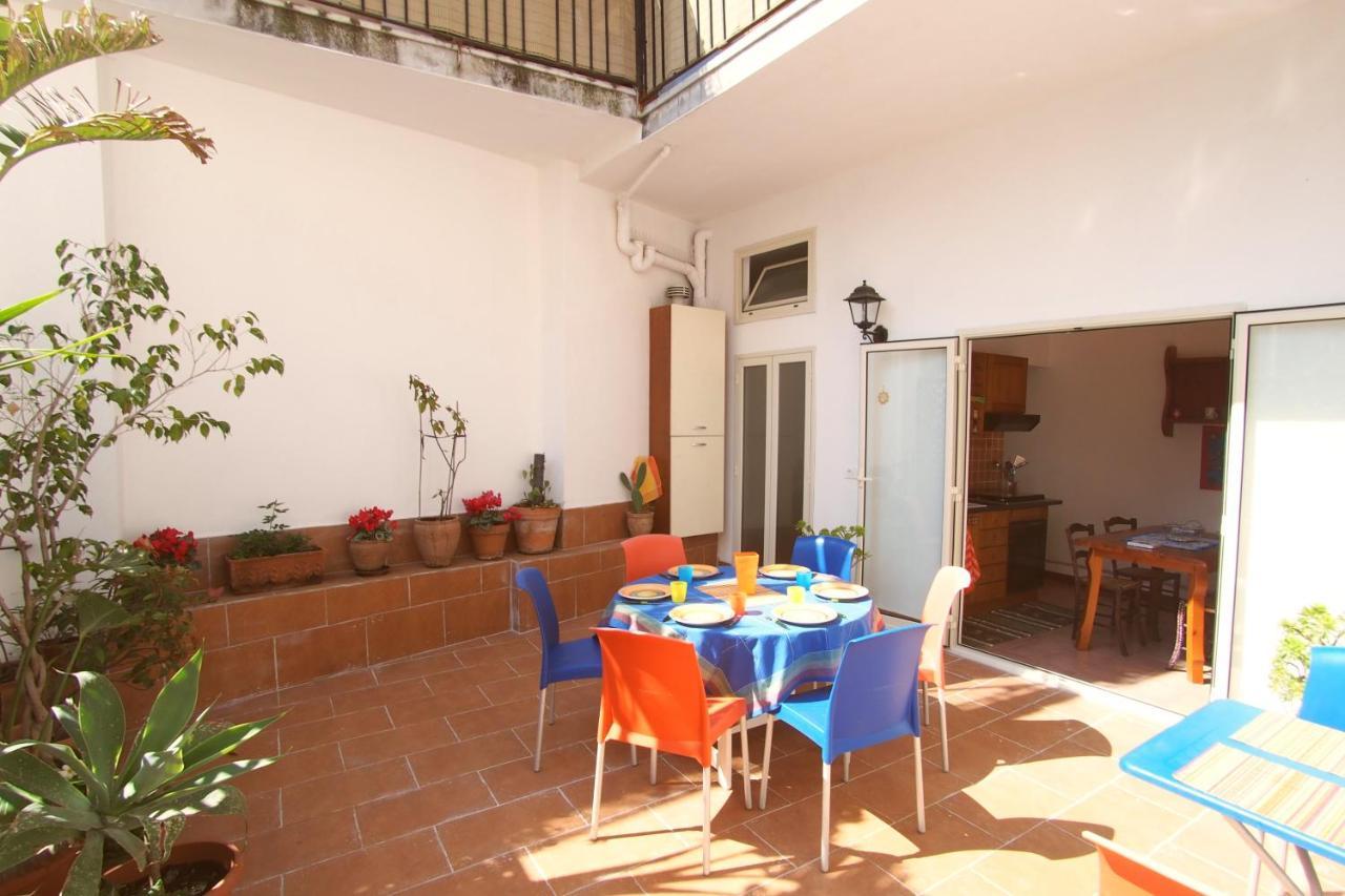 Casa Felice Nel Centro Storico, Ascensore E Terrazzo Catania Luaran gambar